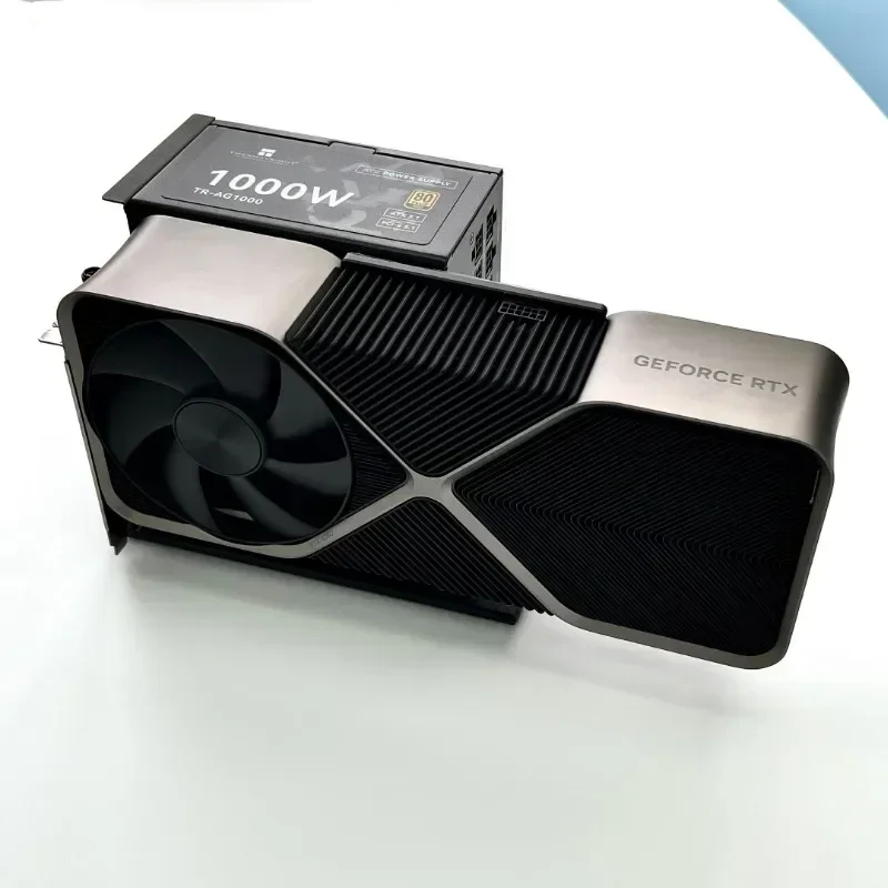 Adattatore eGPU esterno UT4G S - Gpu External Dock Egpu Thunderbolt 4 recensione e prezzo